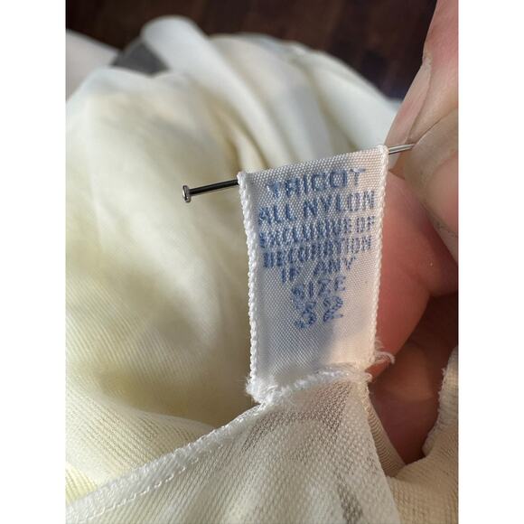 Vtg Sz 32 Bridal Glamour Vanity Fair Ivory Sheer Chiffon Nightgown Peignoir Robe - Picture 7 of 8